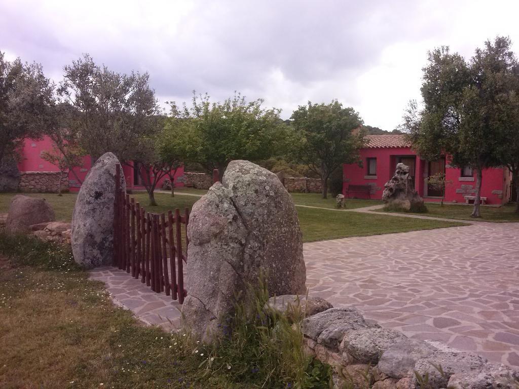 הוילה סנט אנטוניו די גאלורו Turismo Rurale L'Agliuledda מראה חיצוני תמונה