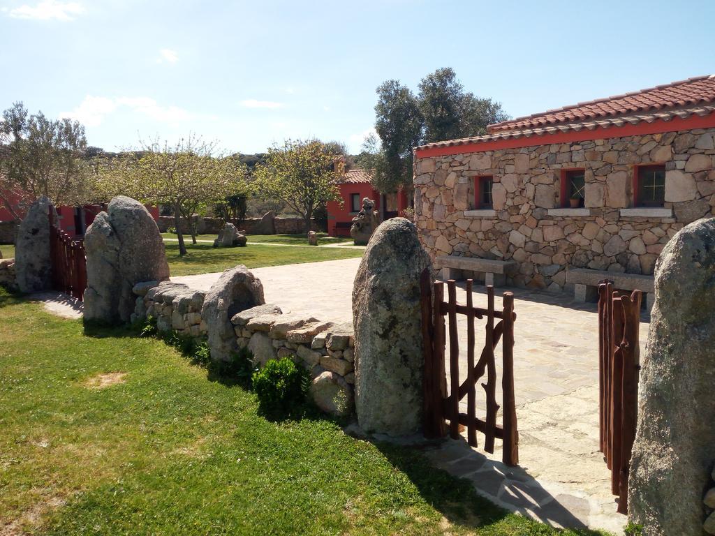 הוילה סנט אנטוניו די גאלורו Turismo Rurale L'Agliuledda מראה חיצוני תמונה