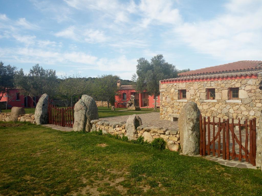 הוילה סנט אנטוניו די גאלורו Turismo Rurale L'Agliuledda מראה חיצוני תמונה