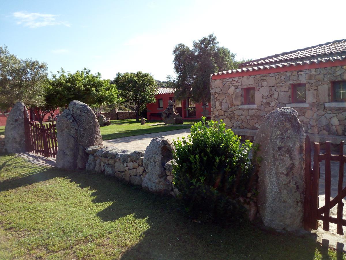 הוילה סנט אנטוניו די גאלורו Turismo Rurale L'Agliuledda מראה חיצוני תמונה