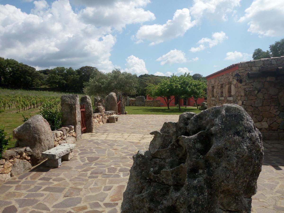 הוילה סנט אנטוניו די גאלורו Turismo Rurale L'Agliuledda מראה חיצוני תמונה